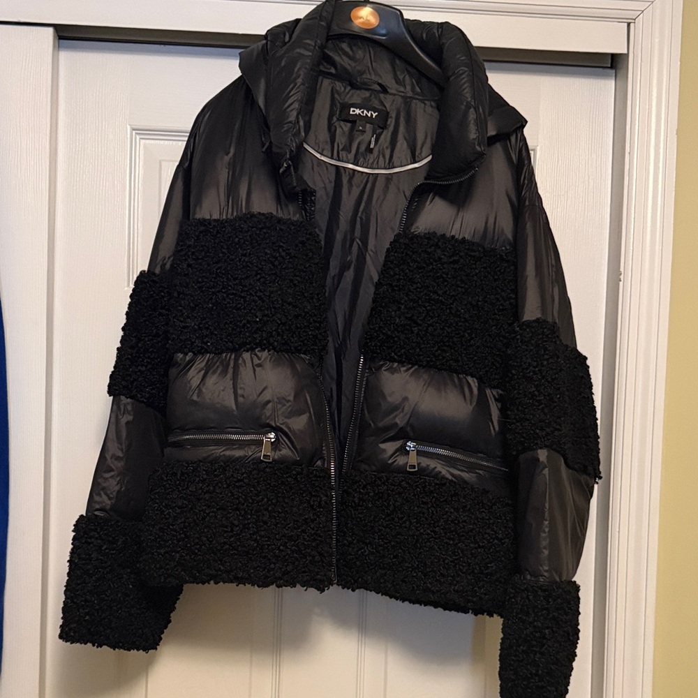 DKNY Women's Black Textured Puffer Jacket